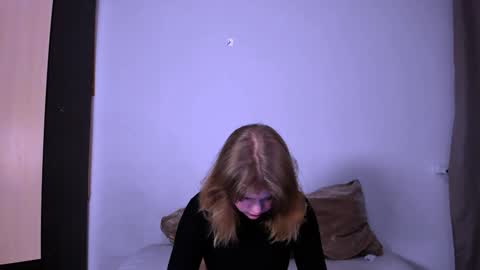 hi Im Mina  online show from January 25, 9:26 am