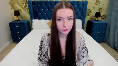 Snapshot of minchelskatrina chatting on December 25, 7:24 am minchelskatrina online show from December 25, 7:24 am