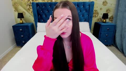 Snapshot of minchelskatrina chatting on December 16, 9:14 am minchelskatrina online show from December 16, 9:14 am