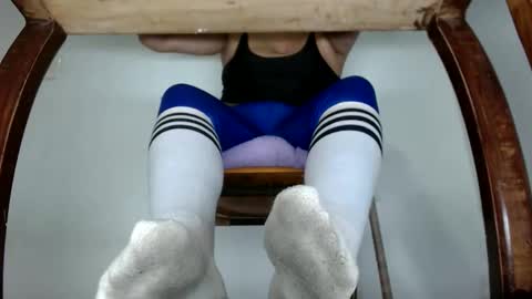 Snapshot of mindandpleasure chatting on October 18, 3:53 am Goddess Feet Latin online show from October 18, 3:53 am