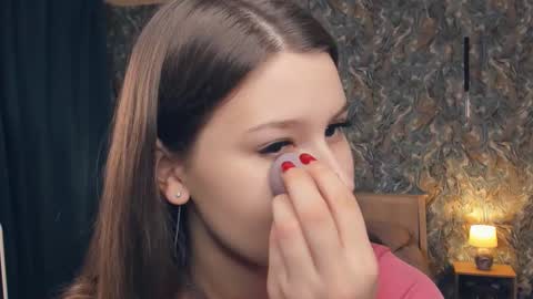 Mindi online show from November 26, 7:09 am