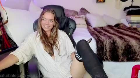 Mindy Mars online show from June 15, 2:50 pm