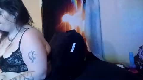 mindyourvib3z online show from April 17, 12:02 am