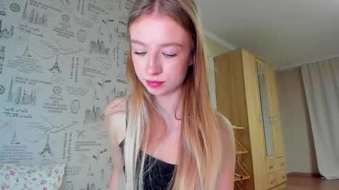 Amelia online show from December 18, 6:23 pm