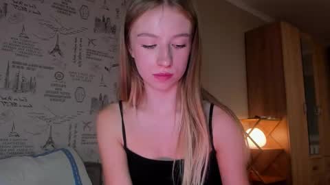 Amelia online show from November 4, 8:58 pm