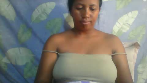 Snapshot of minie4tina chatting on February 6, 7:13 am Minie4Tina online show from February 6, 7:13 am
