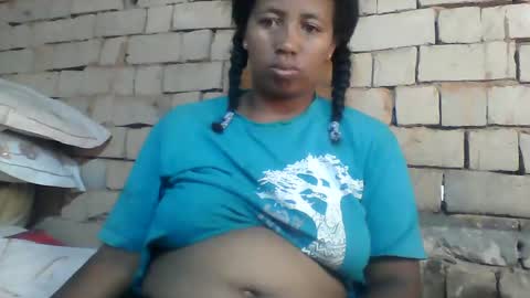 Snapshot of minie4tina chatting on December 30, 7:37 am Minie4Tina online show from December 30, 7:37 am