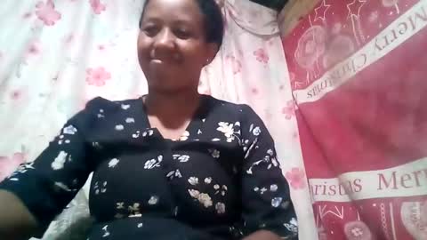 Snapshot of minie4tina chatting on December 18, 5:48 am Minie4Tina online show from December 18, 5:48 am