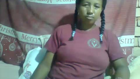 Snapshot of minie4tina chatting on December 29, 6:14 am Minie4Tina online show from December 29, 6:14 am