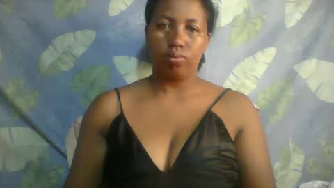 Snapshot of minie4tina chatting on February 10, 6:09 am Minie4Tina online show from February 10, 6:09 am
