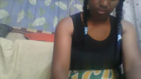 Snapshot of minie4tina chatting on December 11, 6:25 am Minie4Tina online show from December 11, 6:25 am