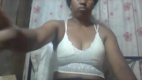 Snapshot of minie4tina chatting on December 14, 6:35 am Minie4Tina online show from December 14, 6:35 am