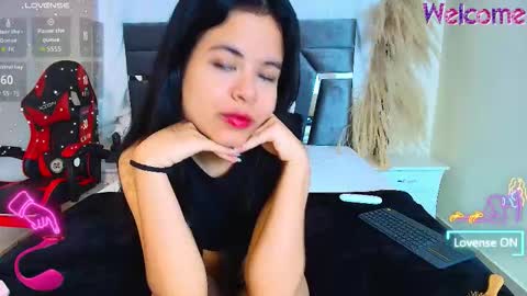 minilove_01 online show from March 16, 12:20 pm