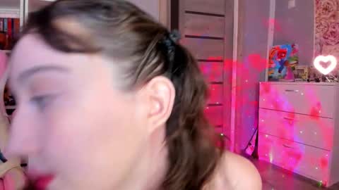 Ariana online show from February 8, 7:17 pm