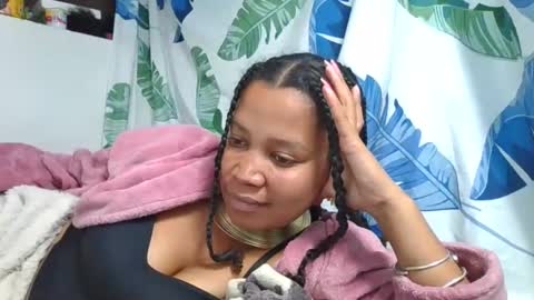 miora620846 online show from April 6, 8:21 pm