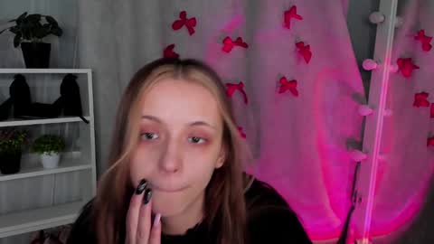 Snapshot of mipsymipson chatting on February 22, 10:07 am NEXT STREAM NOVEMBER 27282930 online show from February 22, 10:07 am