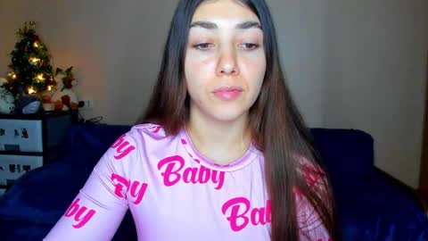 Snapshot of mira_bloempje chatting on February 9, 5:43 pm Mira online show from February 9, 5:43 pm