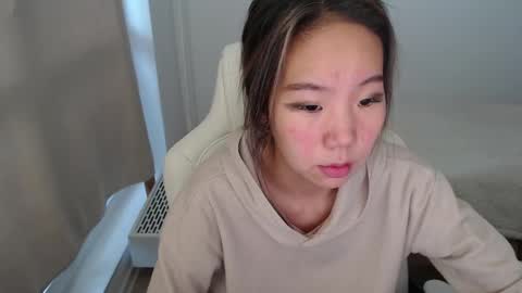 mira_g online show from November 18, 9:21 am