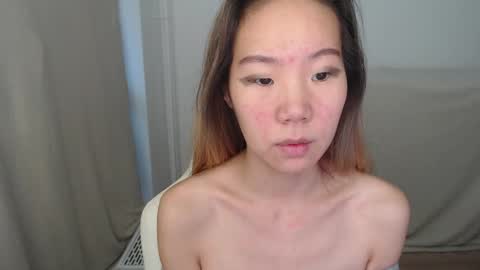 mira_g online show from December 3, 7:11 am