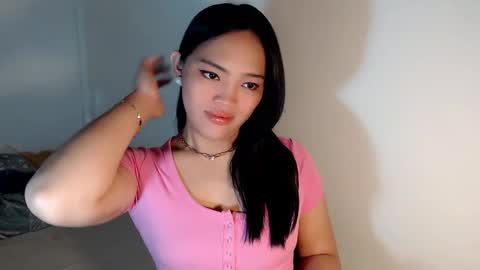 Snapshot of mira_luna222 chatting on December 25, 9:34 am Mira Bella online show from December 25, 9:34 am