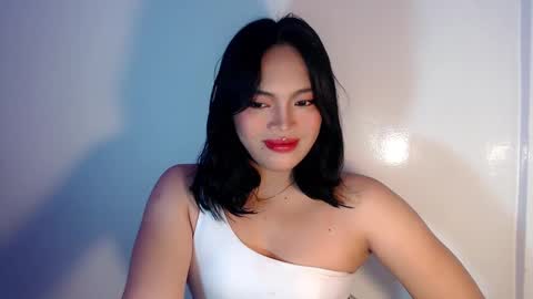 Snapshot of mira_luna222 chatting on February 10, 6:45 pm Mira Bella online show from February 10, 6:45 pm