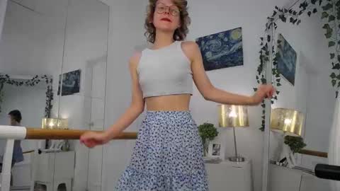 Snapshot of mira_marni chatting on September 26, 11:52 am mira_marni online show from September 26, 11:52 am