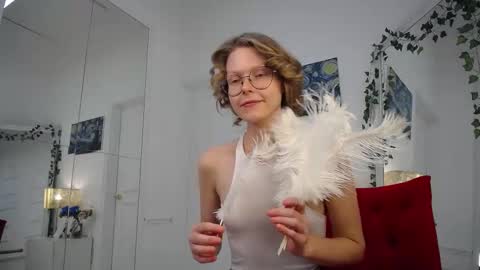 Snapshot of mira_marni chatting on October 10, 11:59 am mira_marni online show from October 10, 11:59 am