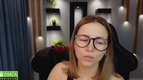 Snapshot of mira_mermayd chatting on December 28, 1:39 am Mira online show from December 28, 1:39 am