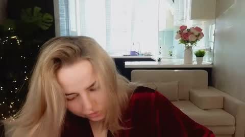 Mira online show from April 5, 1:15 am