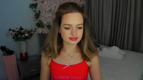 Snapshot of miraclecurly chatting on September 27, 10:00 am Emma online show from September 27, 10:00 am