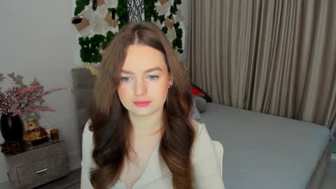 Snapshot of miraclecurly chatting on January 26, 10:02 am Emma online show from January 26, 10:02 am