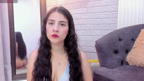 Snapshot of miranda_doll_ chatting on January 29, 12:02 pm online show from January 29, 12:02 pm