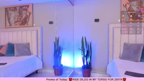 Snapshot of miranda_doll_ chatting on February 13, 12:21 pm online show from February 13, 12:21 pm