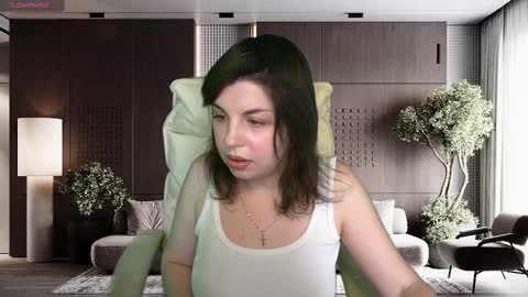 Snapshot of mirandawarm chatting on March 4, 7:08 am Miranda online show from March 4, 7:08 am