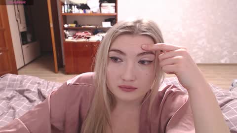 Mira online show from February 4, 3:15 pm