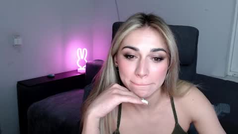 miri07 online show from April 12, 6:11 pm