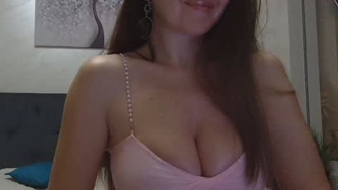 Snapshot of miriam04 chatting on February 5, 10:12 pm miriam04 online show from February 5, 10:12 pm