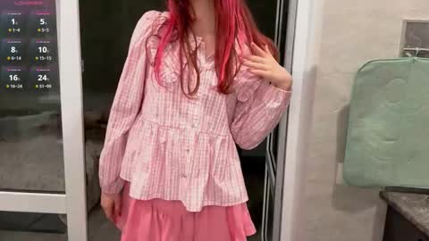 Snapshot of mishahartwigsen chatting on October 3, 6:35 pm Molly online show from October 3, 6:35 pm