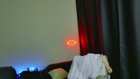 Snapshot of mishamilf chatting on December 29, 5:54 pm Misha online show from December 29, 5:54 pm