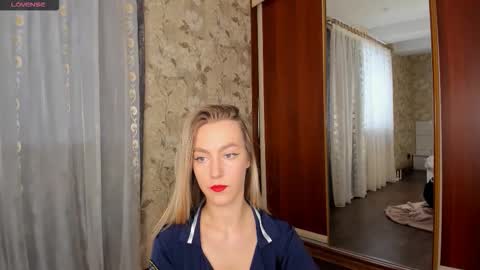 mishapallmer online show from November 22, 8:50 am