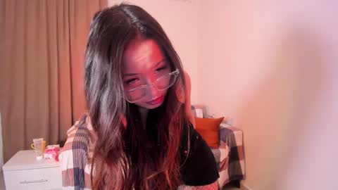 Snapshot of mishel_bless chatting on January 4, 5:37 pm Mishel online show from January 4, 5:37 pm