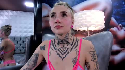 miss___angel online show from March 1, 6:32 pm