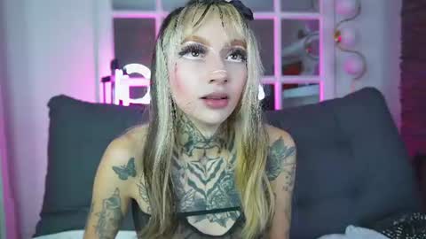 miss___angel online show from July 28, 11:08 am