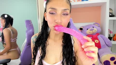 Snapshot of miss___evangeline chatting on January 28, 2:43 am Evangeline online show from January 28, 2:43 am