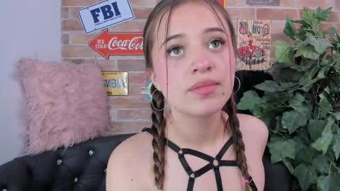 Snapshot of miss___salome chatting on September 15, 6:04 pm Salome online show from September 15, 6:04 pm