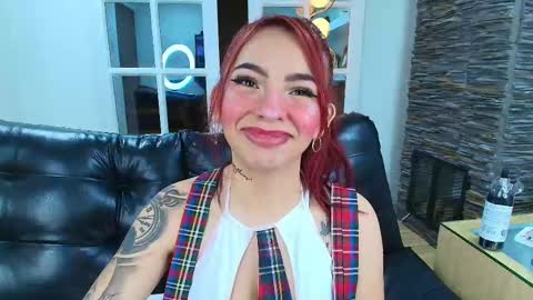 Snapshot of miss__abigail chatting on October 3, 3:11 am Abigail online show from October 3, 3:11 am