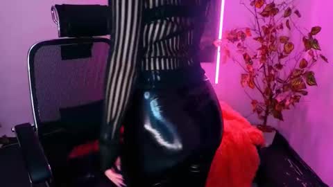 miss_alice_silver online show from November 2, 2:31 pm