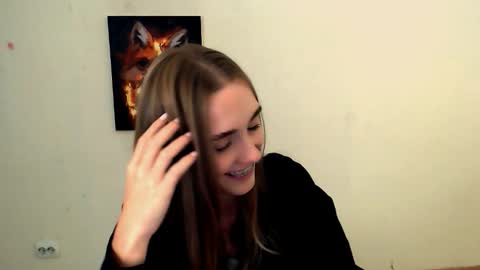 Snapshot of miss_angelina_ chatting on September 16, 8:11 am Angelina online show from September 16, 8:11 am
