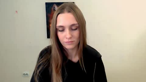Snapshot of miss_angelina_ chatting on October 9, 6:50 am Angelina online show from October 9, 6:50 am