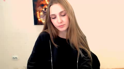 Snapshot of miss_angelina_ chatting on October 18, 7:11 am Angelina online show from October 18, 7:11 am